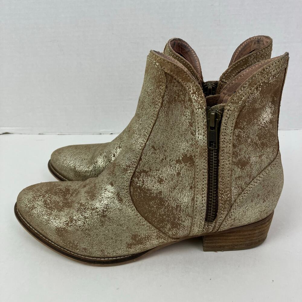 Anthropologie Seychelles Sz 8 Lucky Penny Ankle Booties Distressed Gold Leather - Picture 2 of 16